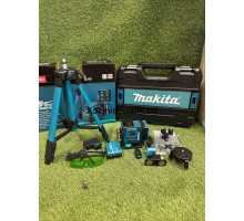 Аккумуляторный лазерный нивелир Makita SK900GDZ 3D-4D уровень (24V, 5AH). АКБ уровень со штативом Макита